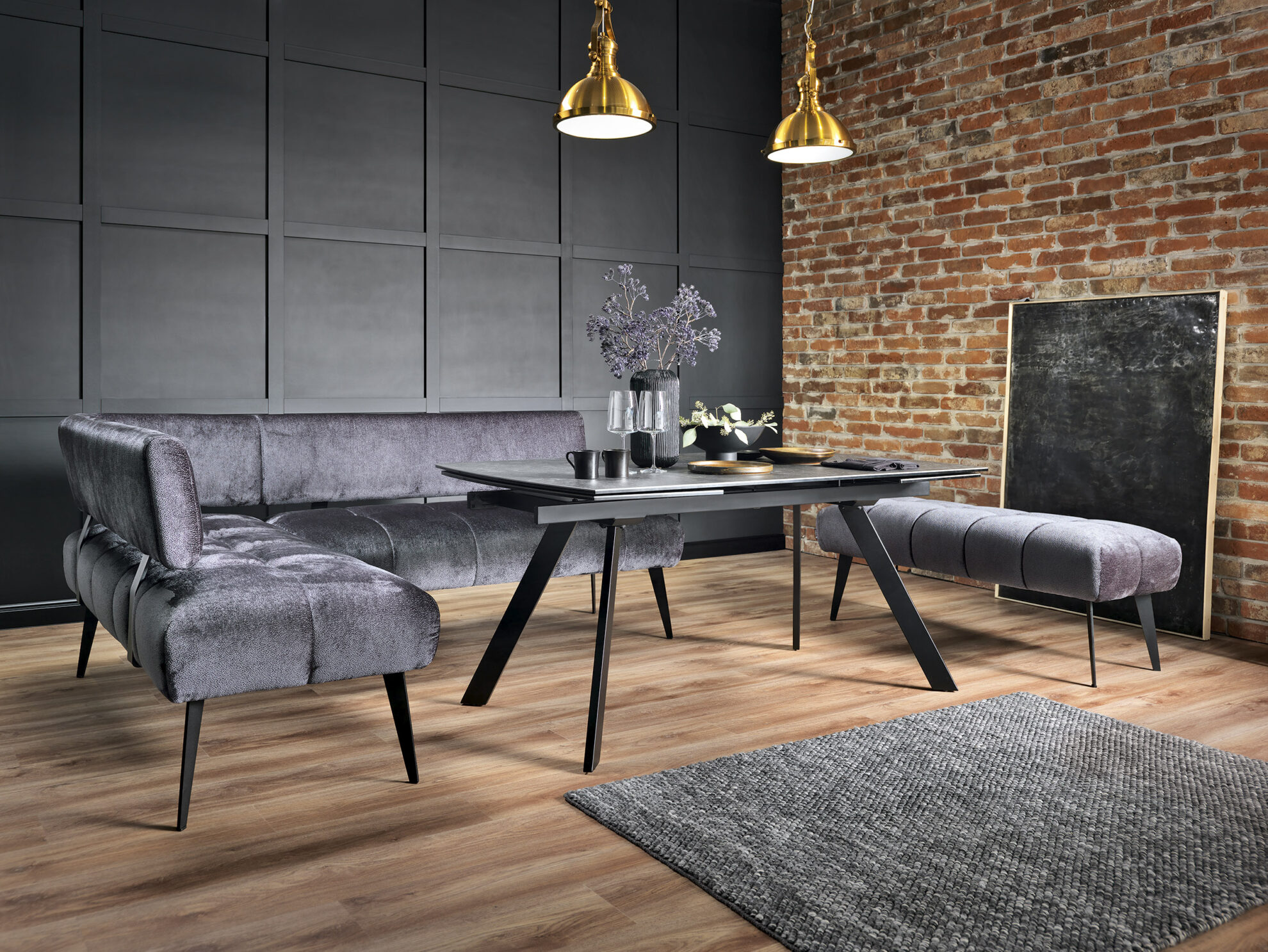 Milo_naroznik_stol_C-1980x1487