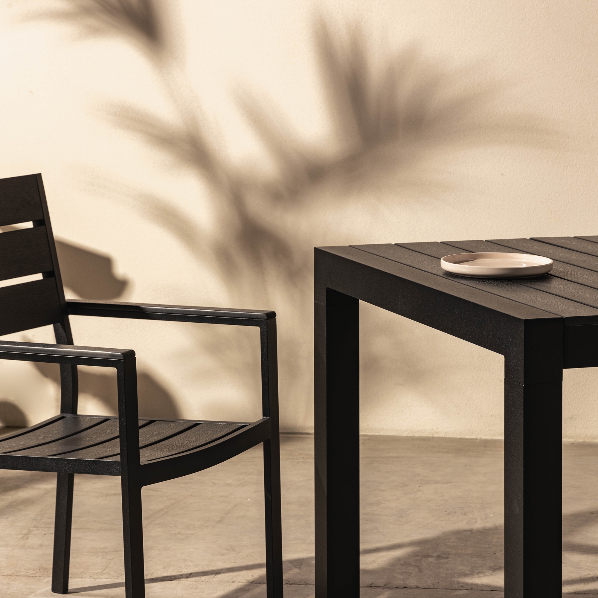 krzeslo-ogrodowe-drillo-aluminiowe-czarne-polywood (6)