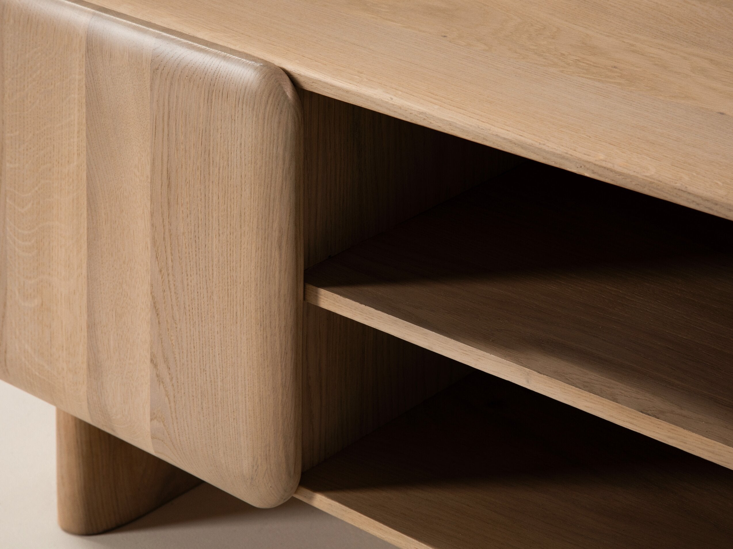 Micadoni-MIC_RTV_140x45_F1_AGGIE1-7