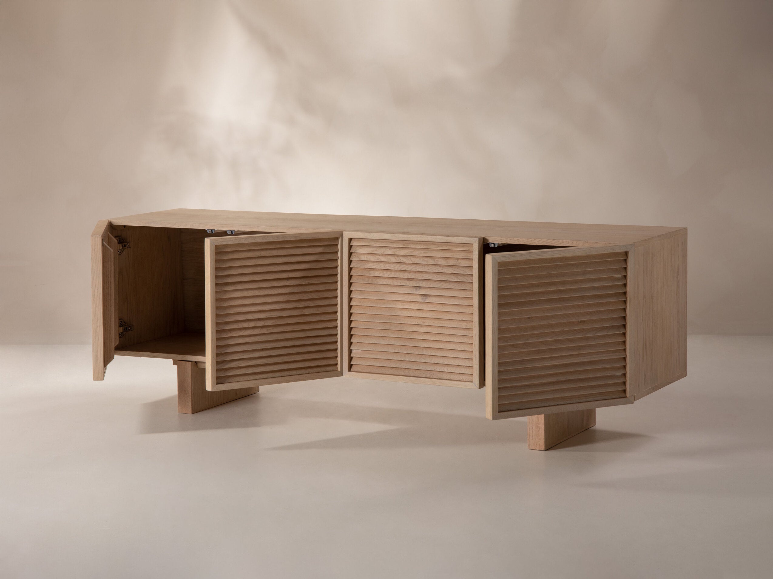 Micadoni-MIC_RTV_160x40_F1_AIRES1-6