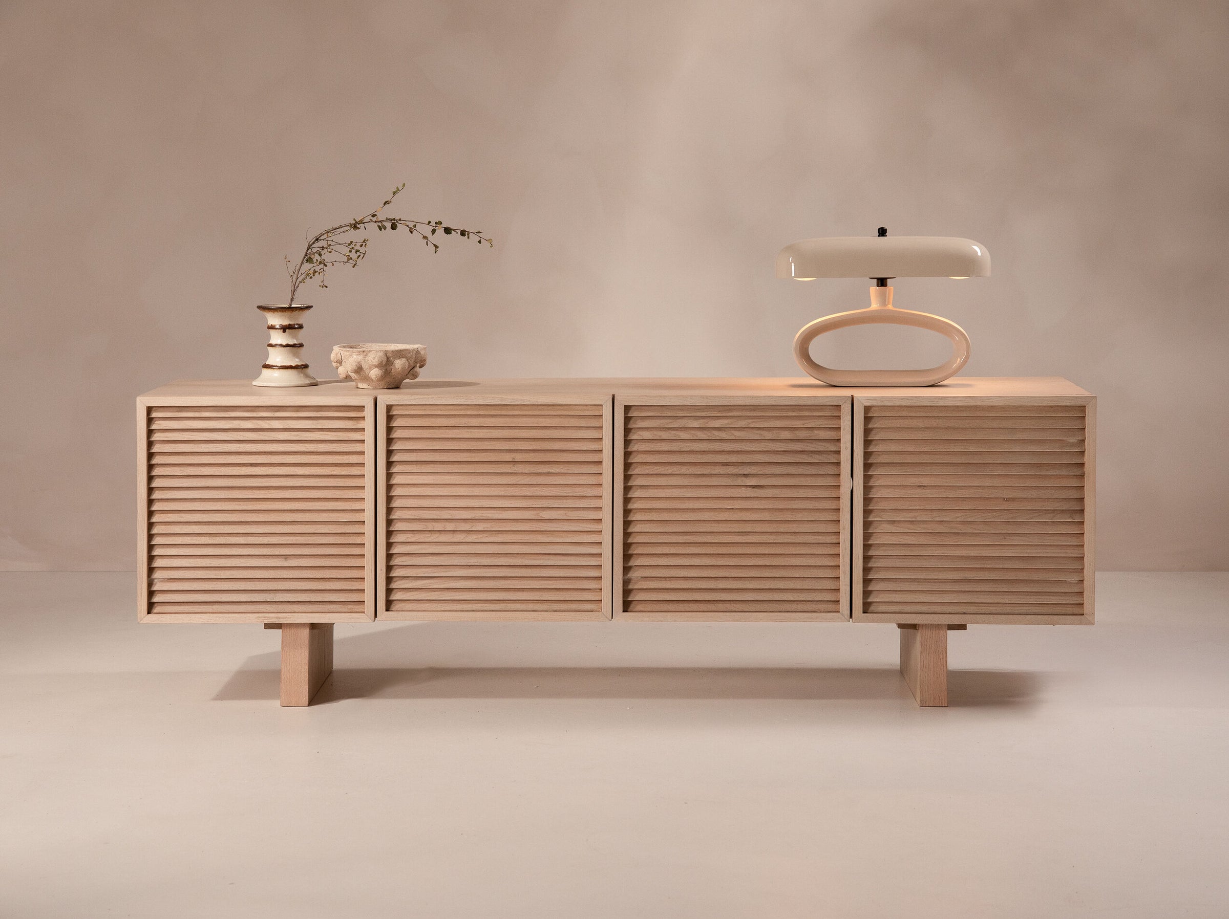 Micadoni-MIC_RTV_160x40_F1_AIRES1-BG_2400x1796_crop_center