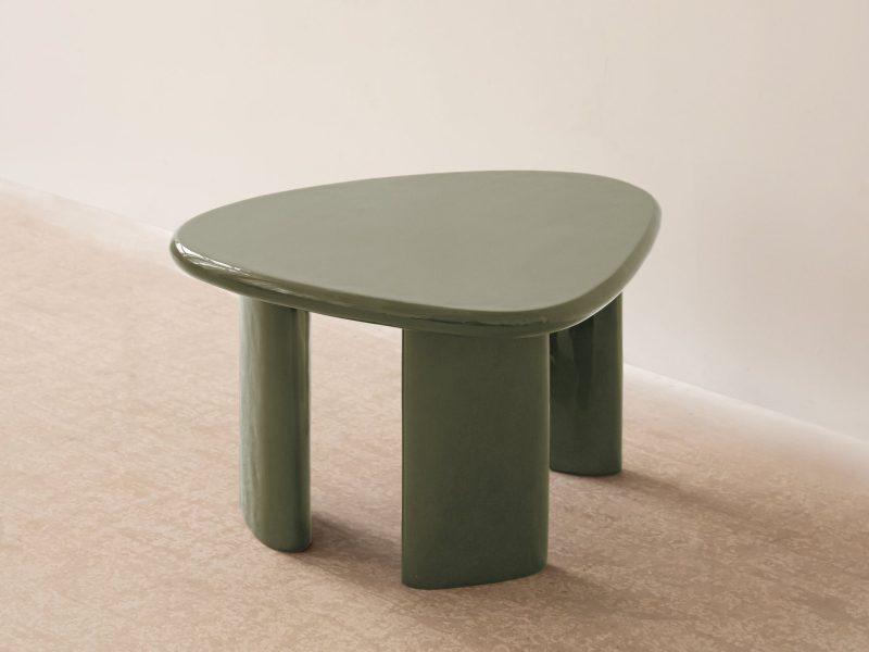 Lawrence sofabord – grønn glossy finish med organisk form