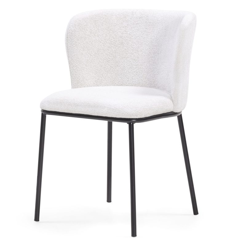 Yasmin spisestuestol – ecru stoff, svarte metallben