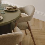 krzeslo-tapicerowane-sorrento-bezowe-boucleorzech-jasny-33.jpg