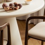 stol-do-jadalni-aurora-120-cm-okragly-ecru-mikrocement-15.jpg